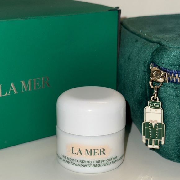La Mer the moisturizing Soft Cream with emerald Velvet Case brand new - Picture 4 of 16